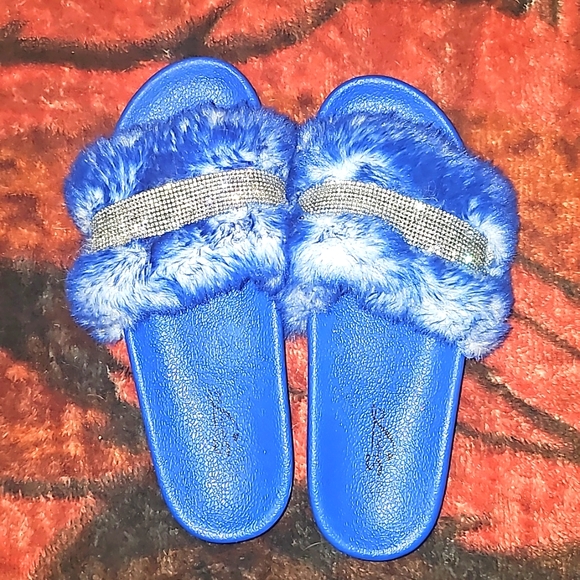 Royal blue rhinestone slide size 11 but fits a 10 *Never worn* - Picture 1 of 4